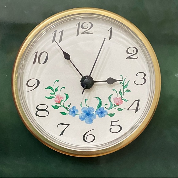 Vintage MCM Mid Century Modern Heavy Green Desk Clock - Picture 11 of 14